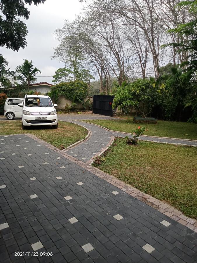 Discovery Resort Ratnapura Kültér fotó
